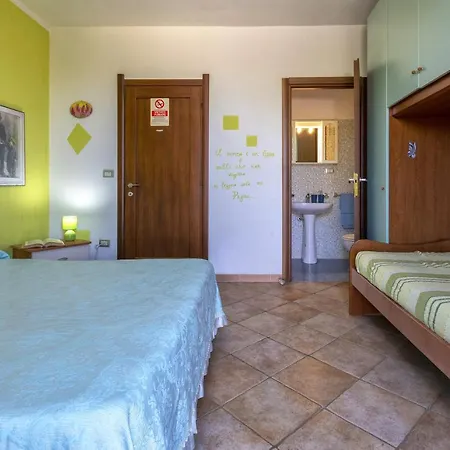 Apartment Apartamento Vacanze Oleandro Olmedo